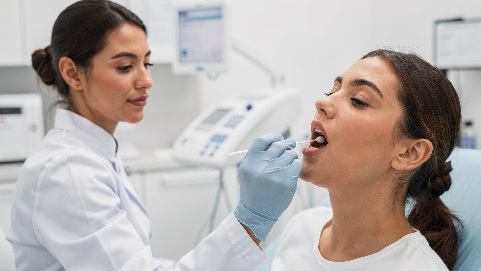 Mehr über den Artikel erfahren DNA-Entnahme